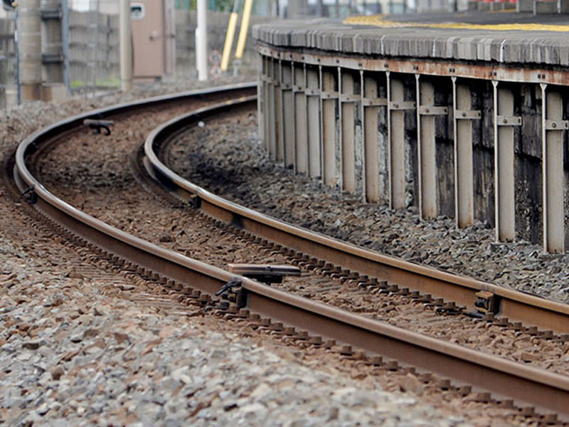 【ちなみ】駅ホーム＝鉄道イメージ