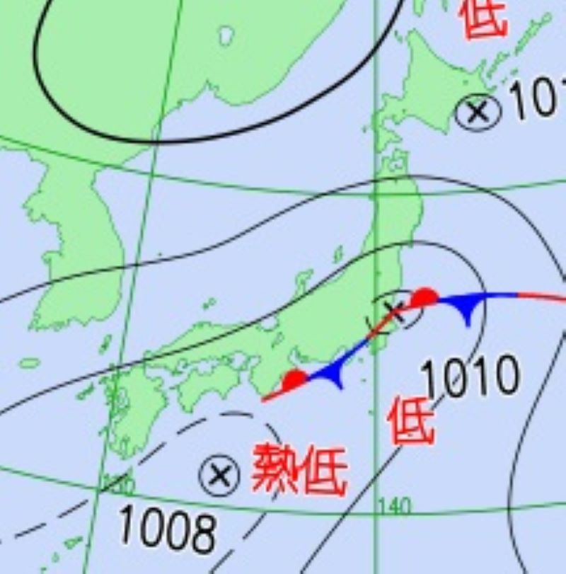 27日午後9時の予想天気図（26日午後9時、気象庁発表）