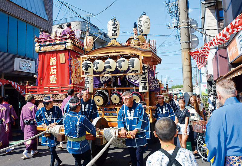 旧日光街道沿いでは山車の曳き回しが行われた