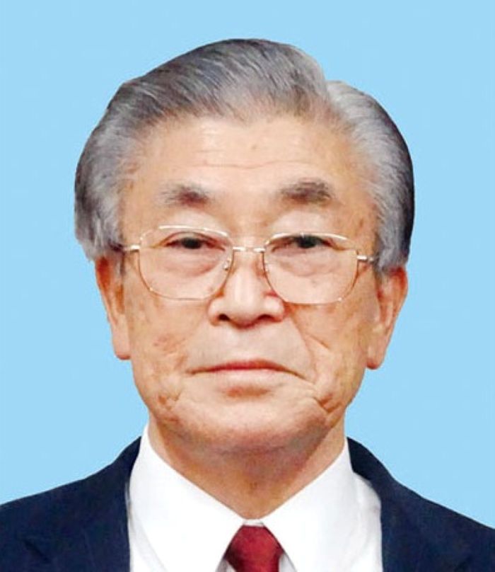 新井康之氏