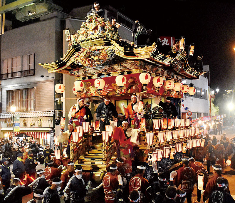 冬天に映える笠鉾・屋台 響く「ホーリャイ」 3年ぶり秩父夜祭 28万人超