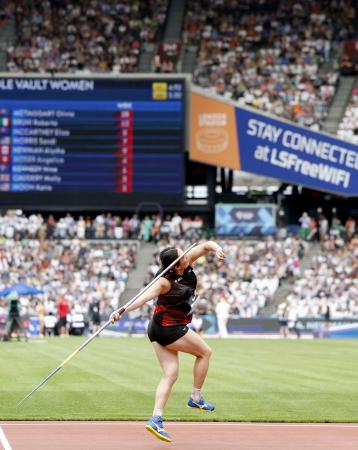 　女子やり投げ　北口榛花の５投目＝ロンドン（共同）