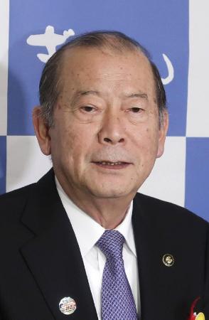 　沖縄県宜野湾市の松川正則市長