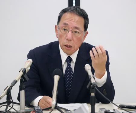 青森県庁で取材に応じる日本原燃の増田尚宏社長＝２３日午前