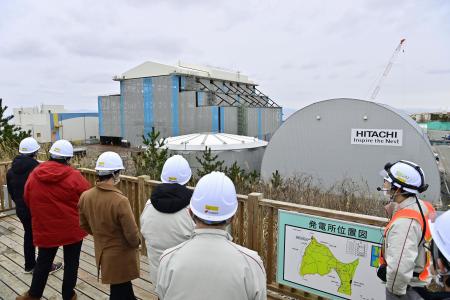 建設中の大間原発＝２０２３年１２月、青森県大間町