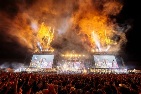 　熱狂に包まれるサザンオールスターズのステージ（ＲＯＣＫ　ＩＮ　ＪＡＰＡＮ　ＦＥＳＴＩＶＡＬ　２０２４　ｉｎ　ＨＩＴＡＣＨＩＮＡＫＡ提供）