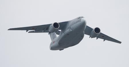 航空自衛隊のＣ２輸送機＝２０１８年１０月