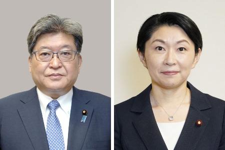 萩生田光一衆院議員（左）、小渕優子衆院議員