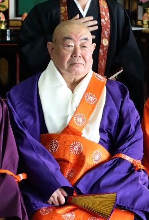 天台宗の新宗務総長に任命された細野舜海氏＝１７日午前、大津市