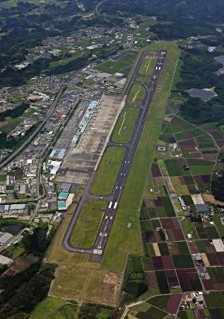 鹿児島空港＝６月