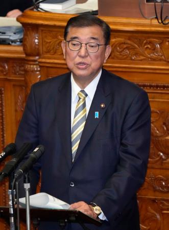 参院本会議で答弁する石破首相＝２０日午前